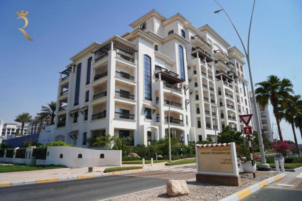 Yas Island Oasis Getaway 1br Amazon Apartment Abu Dhabi